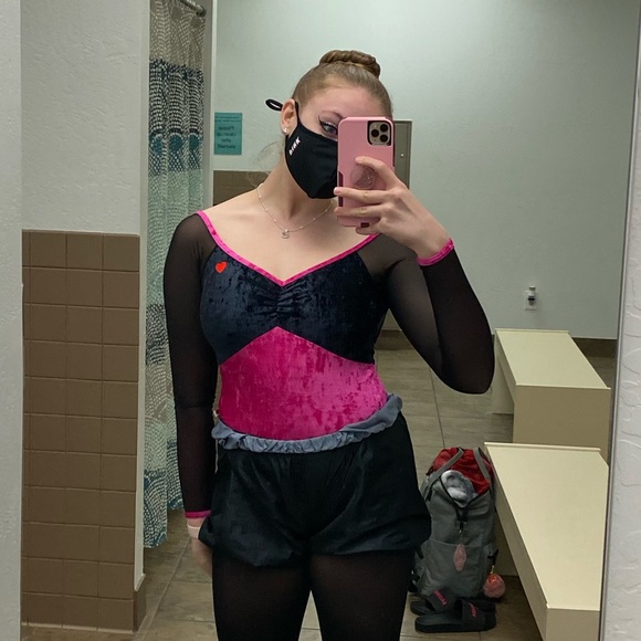 Meet your Posher, Ava - Picture 3 of 9